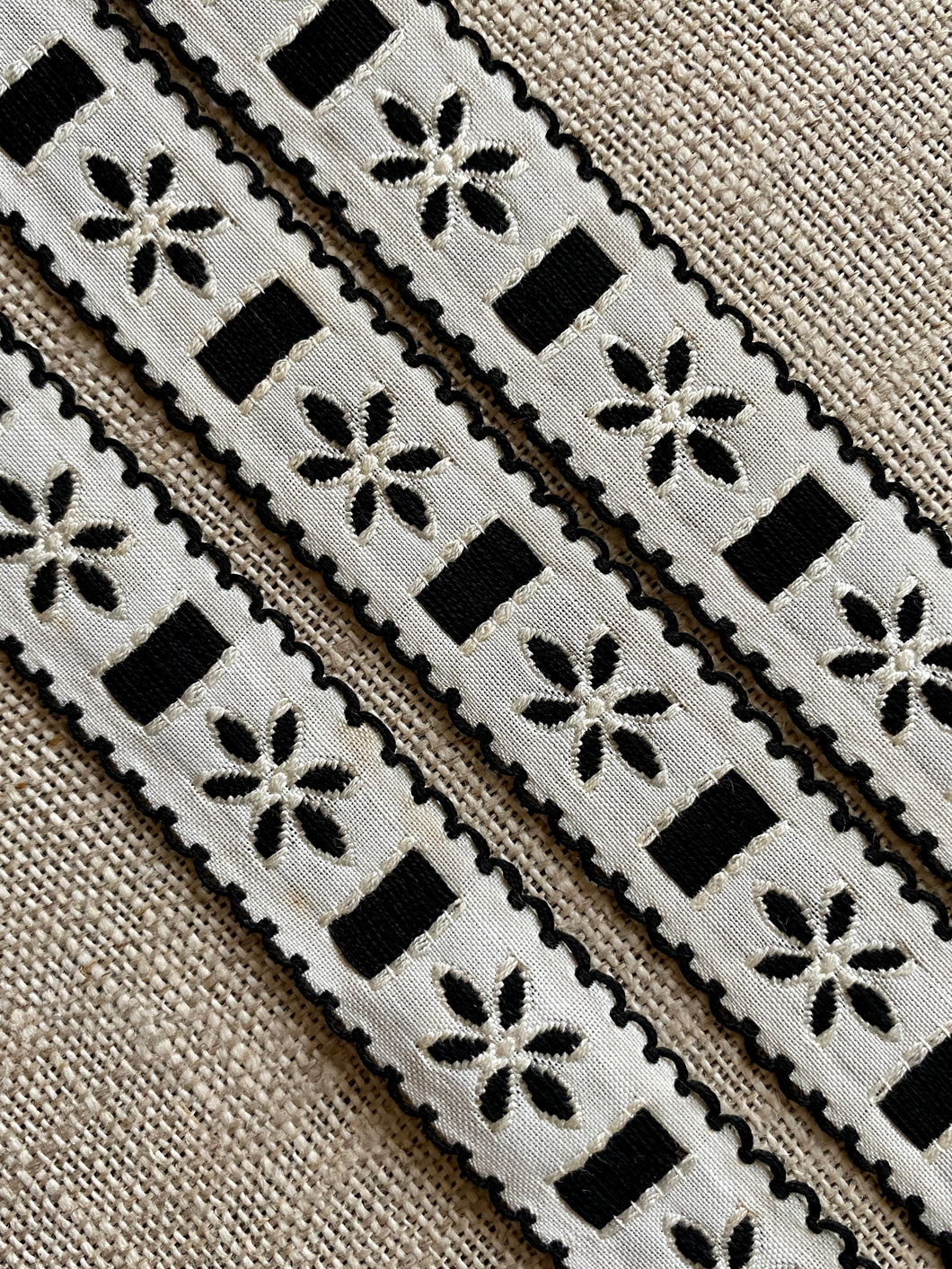 Antique Floral Trim Black and White