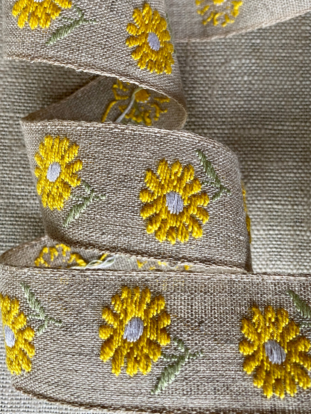 Vintage French Linen Ribbon Daisies