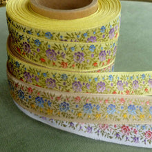 Load image into Gallery viewer, Vintage Circa 1950&#39;s Petite Shaded Roses Ribbon Trim