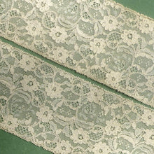Load image into Gallery viewer, Antique French Alencon Patterned Lace 