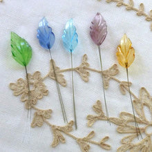 Load image into Gallery viewer, Vintage/Antique Venetian Art Glass Leaves